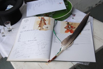 Unser Jagdbuch welches alle Gegebenheiten und Mitreiter der Jagd über viele Jahre dokumentiert.